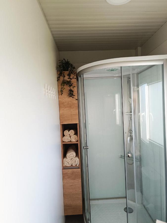 Mobile Home Vilmaris Pakostane Bagian luar foto