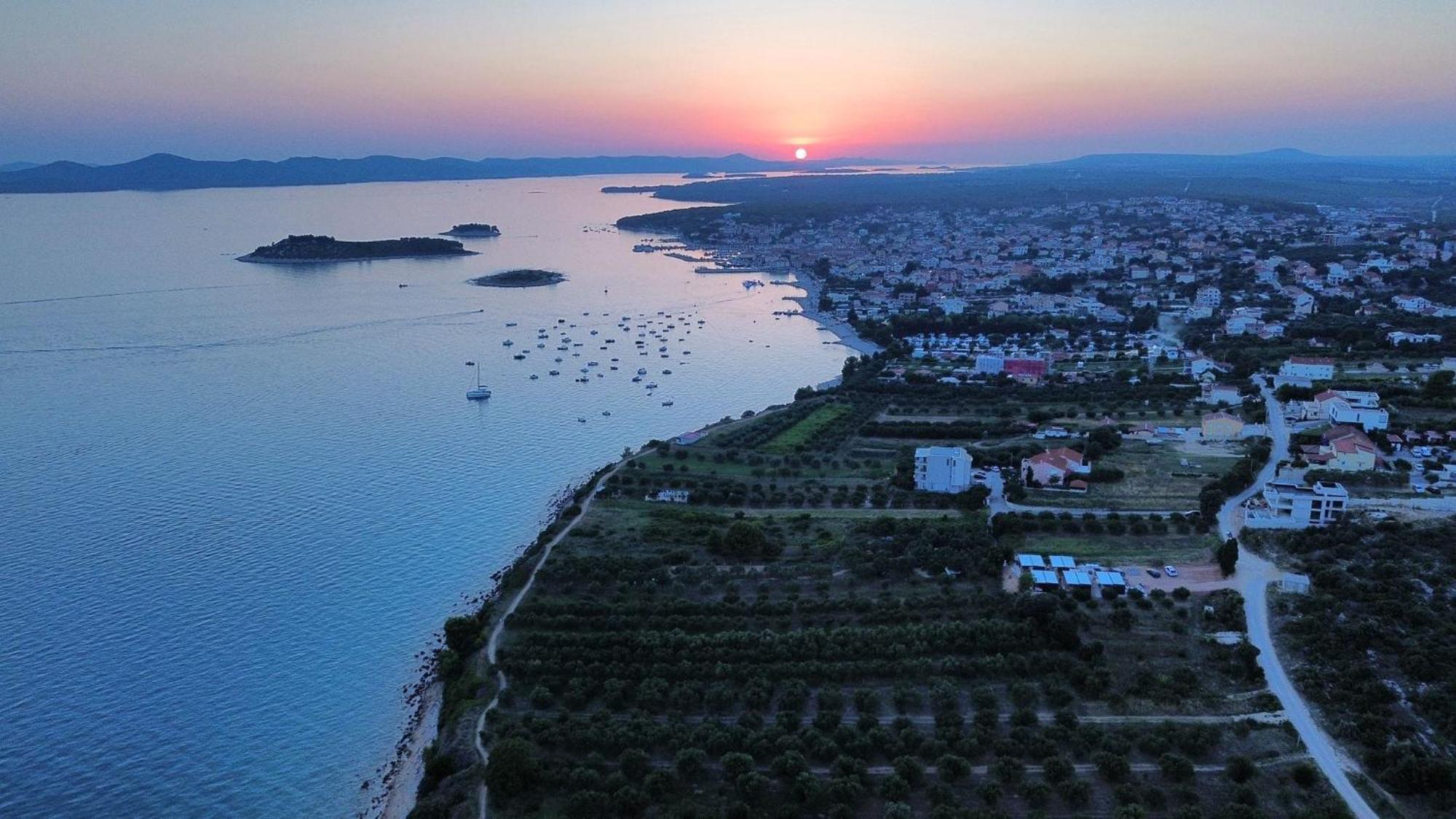 Mobile Home Vilmaris Pakostane Bagian luar foto